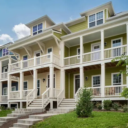 Cumberland Emerald - Walk To Dining Holiday home