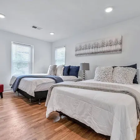 Holiday home Nest: Renovated Retreat Near Bna