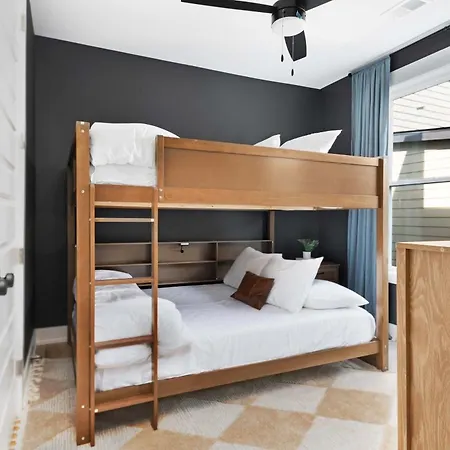 Holiday home The Rosedale - Rooftop By Geodis Park