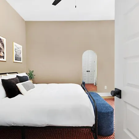 The Rosedale - Rooftop By Geodis Park Holiday home *