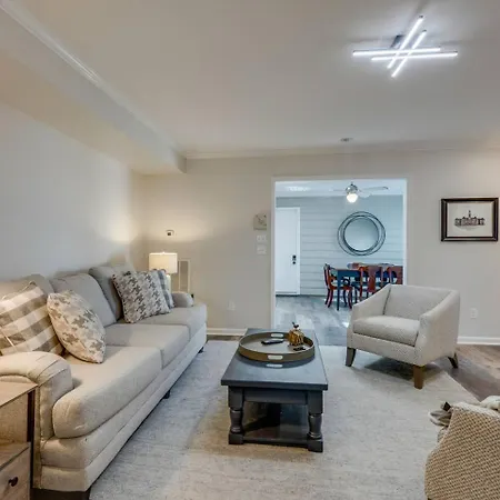 Luxury Townhouse On Music Row - Downtown Holiday home *