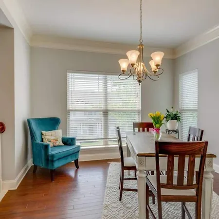 Holiday home Cheerful In Hip Westmeade! *