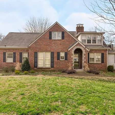 Charm - Private Rooftop Deck Holiday home Nashville