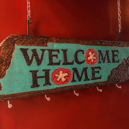 Eclectic Pet Friendly In East Holiday home
