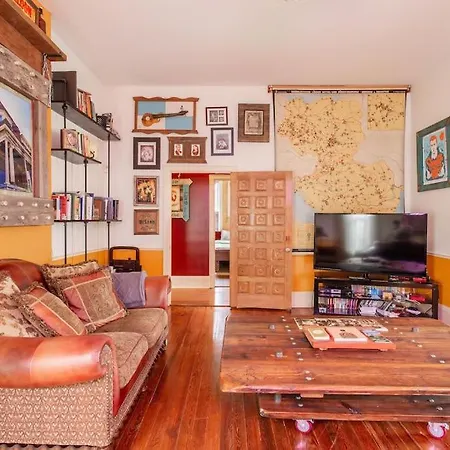 Eclectic Pet Friendly In East Holiday home