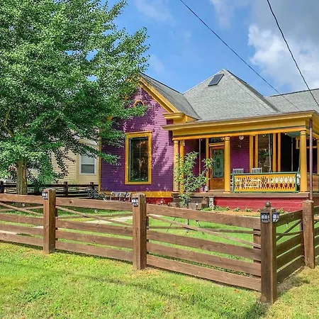 Eclectic Pet Friendly In East Holiday home Nashville