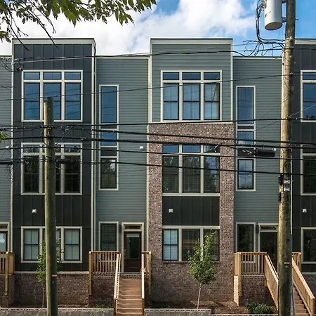 3 Story Townhome In East
