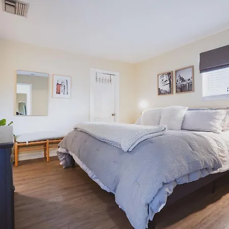Riverfront Centrally Located Near Dt Holiday home Nashville