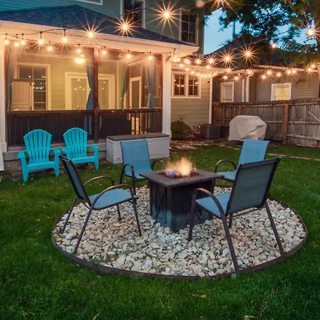 Holiday home Private Backyard - Near Bicentennial Park