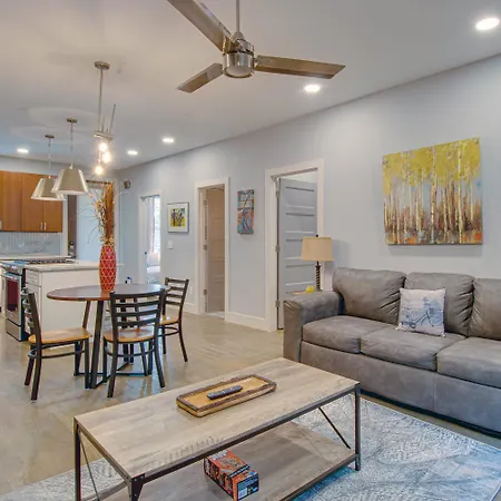 Dual - 1 Mile From Dt Nash & Farmers Market *