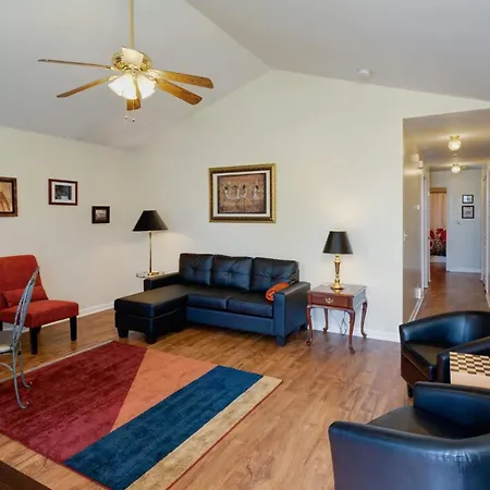 Delightful Duplex - Steps Away From Tsu Holiday home Nashville