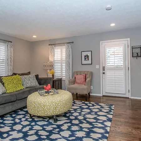 Cozy Getaway - Close To Dt Nash & Germantown