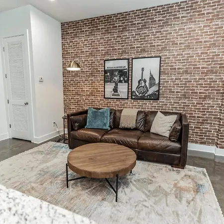 Holiday home 1 Bedroom Loft Near Centennial Park