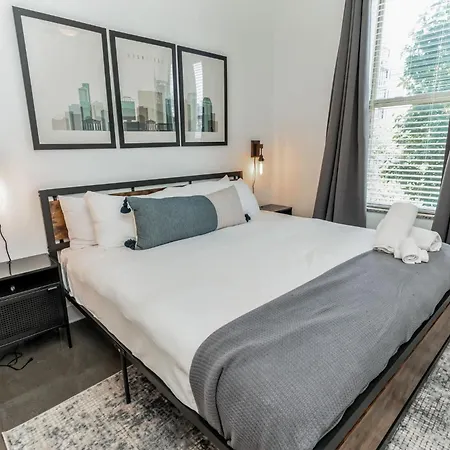 Holiday home 1 Bedroom Loft Near Centennial Park