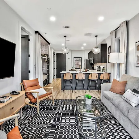 Penthouse View Flat Modern Design With Balcony Apartment *