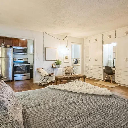Apartment Cozy For 2 Highly Walkable - Close To Dt *