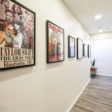 2 Bdr Riverfront Living In Downtown Holiday home Nashville