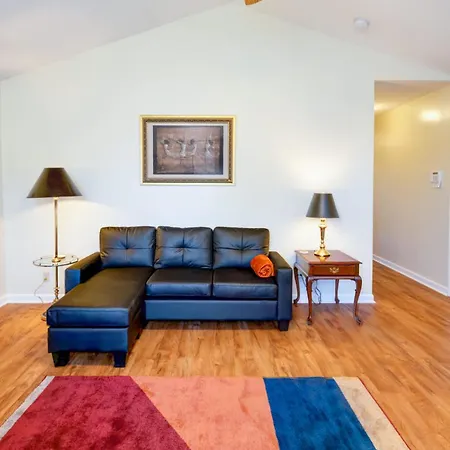 Delightful Duplex - Steps Away From Tsu