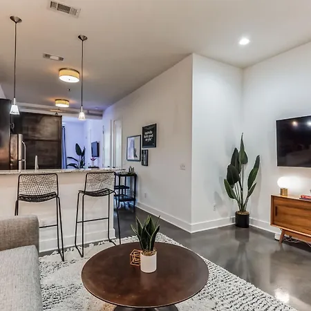 Holiday home 1 Bdr Loft Near The Parthenon *