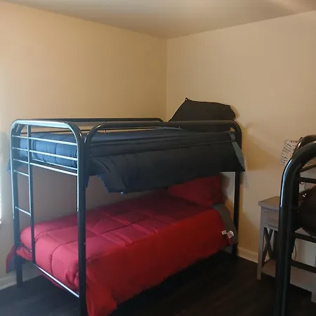 Villa & Cozy Location 10 Minutes From Downtown *
