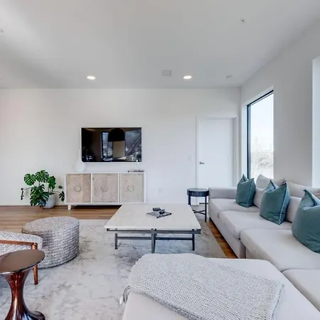 Boutique On Riverfront- Park Free *