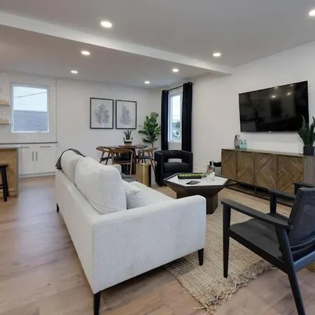 Holiday home Skyline Luxury - Rooftop Deck- King Suites-garage Nashville