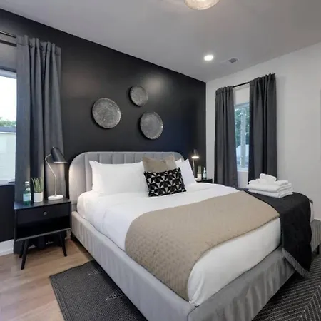 Skyline Luxury - Rooftop Deck- King Suites-garage * Nashville