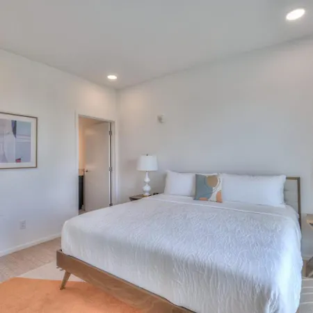Boutique On Nashville's Riverfront- Eve #402 Holiday home *