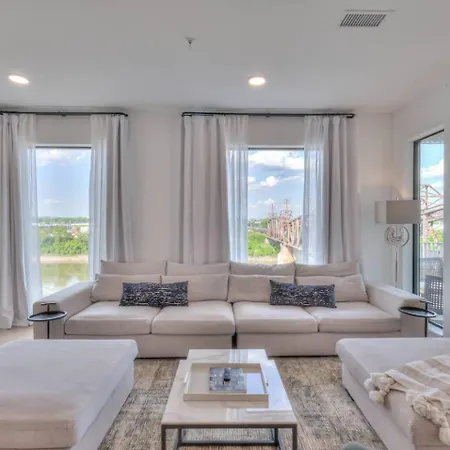 Boutique On Nashville's Riverfront- Eve #402 Holiday home *
