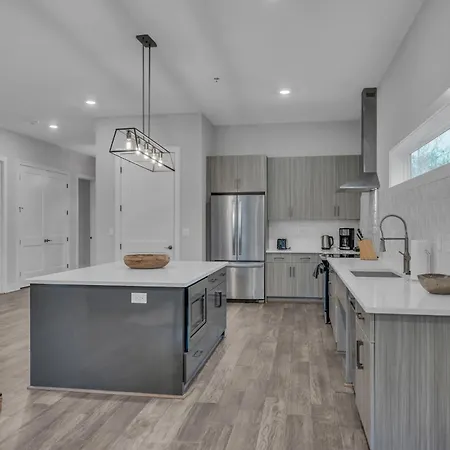 Apartment Oasis On 2nd #202