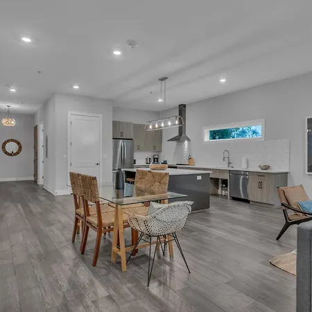 Apartment Oasis On 2nd #202 *