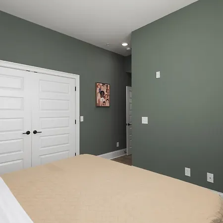 With Free Parking, 3 Miles Downtown, Near Restaurants