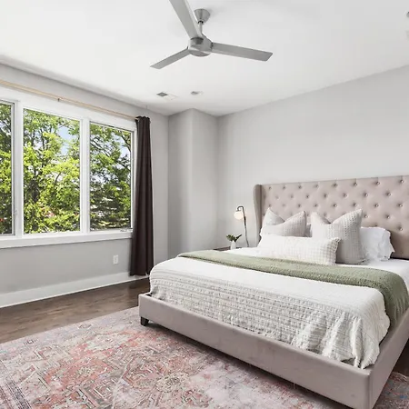 Modern Luxury With Rooftop Deck, 3 Mi To Downtown