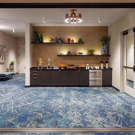 Caption By Hyatt Downtown 4*