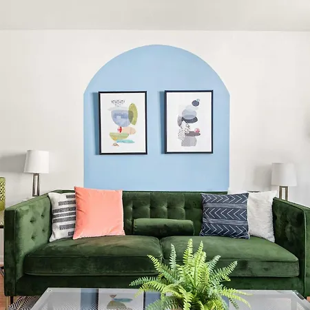 Cozy Midtown Location Walkable Apartment *