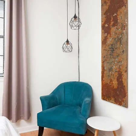 Cozy Midtown Location Walkable Apartment *
