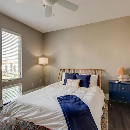Holiday home 12 South Charmer 3 Bedroom With Rooftop Patio Nashville