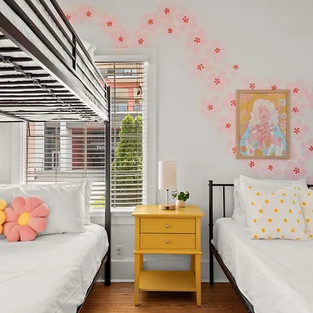 The Dolly House On Music Row - 7br - Sleeps 22 * Nashville