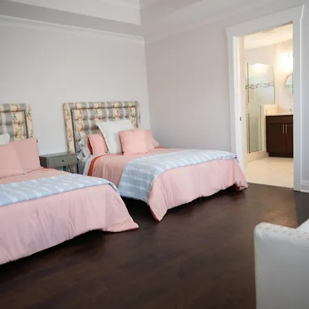 The Teal Door Cottage-spacious With Kingsuite * Nashville