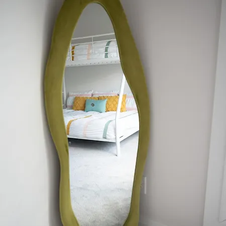 The Teal Door Cottage-spacious With Kingsuite *
