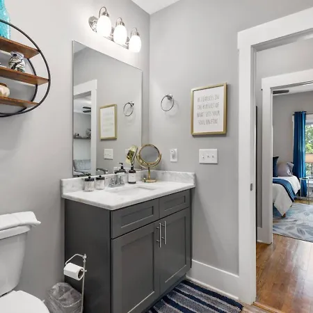 Only 4 Miles To Broadway With Free Parking And Tvs In Bedrooms * Nashville