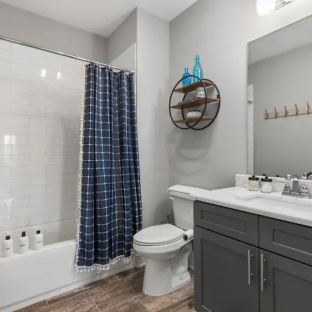 Apartment Only 4 Miles To Broadway With Free Parking And Tvs In Bedrooms Nashville