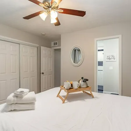 Freshly Renovated - Minutes From Downtown & Bna *