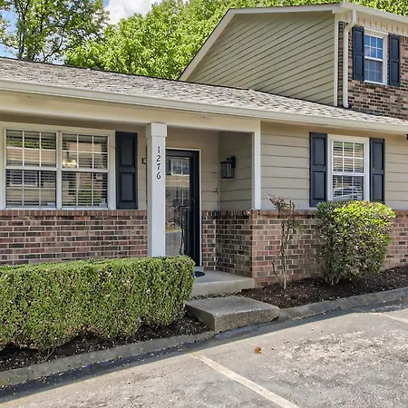Apartment Cute & Cozy - Minutes From Downtown & Bna
