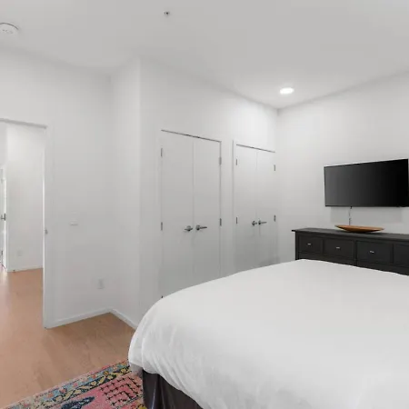 Holiday home Luxury Riverview Walk To Broadway With Garage And Patio Nashville