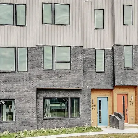 2 Townhomes - Sleeps 24-rooftop Patios Nashville