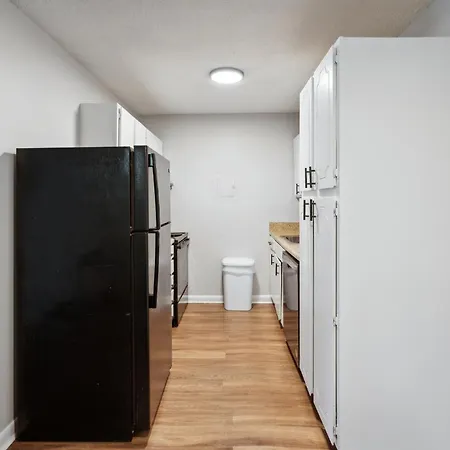 Apartment Brentwood A2 I Cozy & Comfy I 2bd I Free Parking *