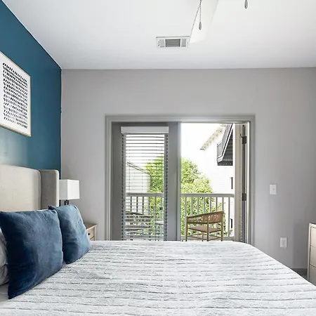 Landing - The Flats At Walden Grove Apartment *