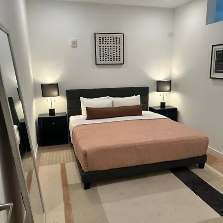 Stylish Riverfront Eve 305 - Free Parking * Nashville