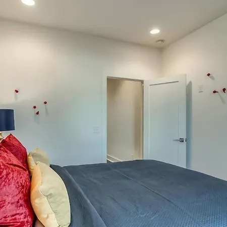 Broadview At The Gulch - Rooftop Lounge With Views Holiday home *
